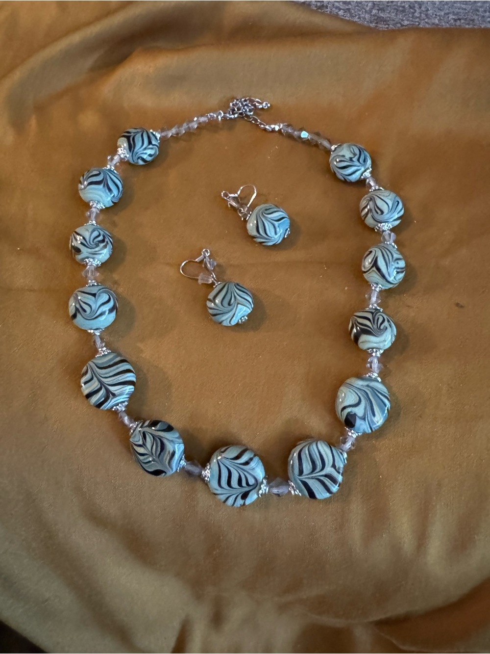 Handcrafted Blue Swirl Bead Necklace & Earring Set - Unbranded